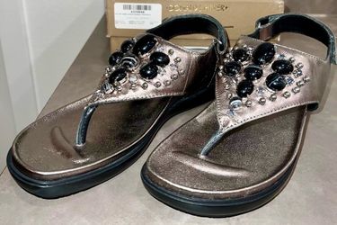 🩶Donald Pliner NEW Boho Leather Metallic Thongs Sandals Slingback US 9 HILTON