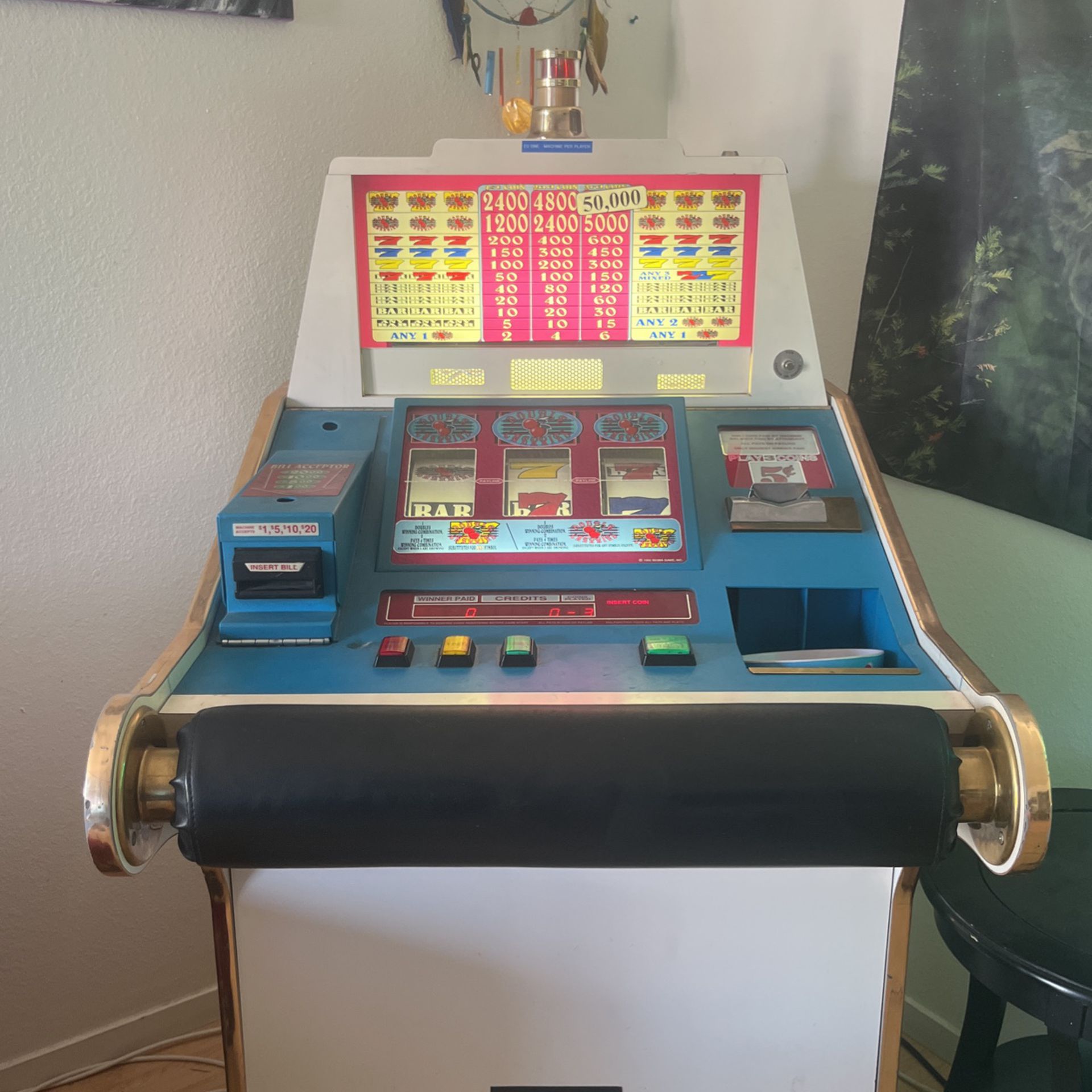5c Vintage Slot Machine 