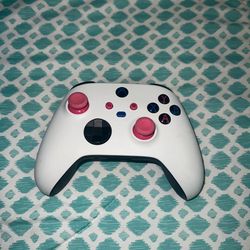 White XBox Wireless Controller With Pink Buttons