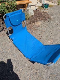 Nice Brand New Foldable Beach Chair 