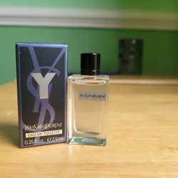 Yves Saint Laurent Eau De Toilette Mini 7.5 Ml