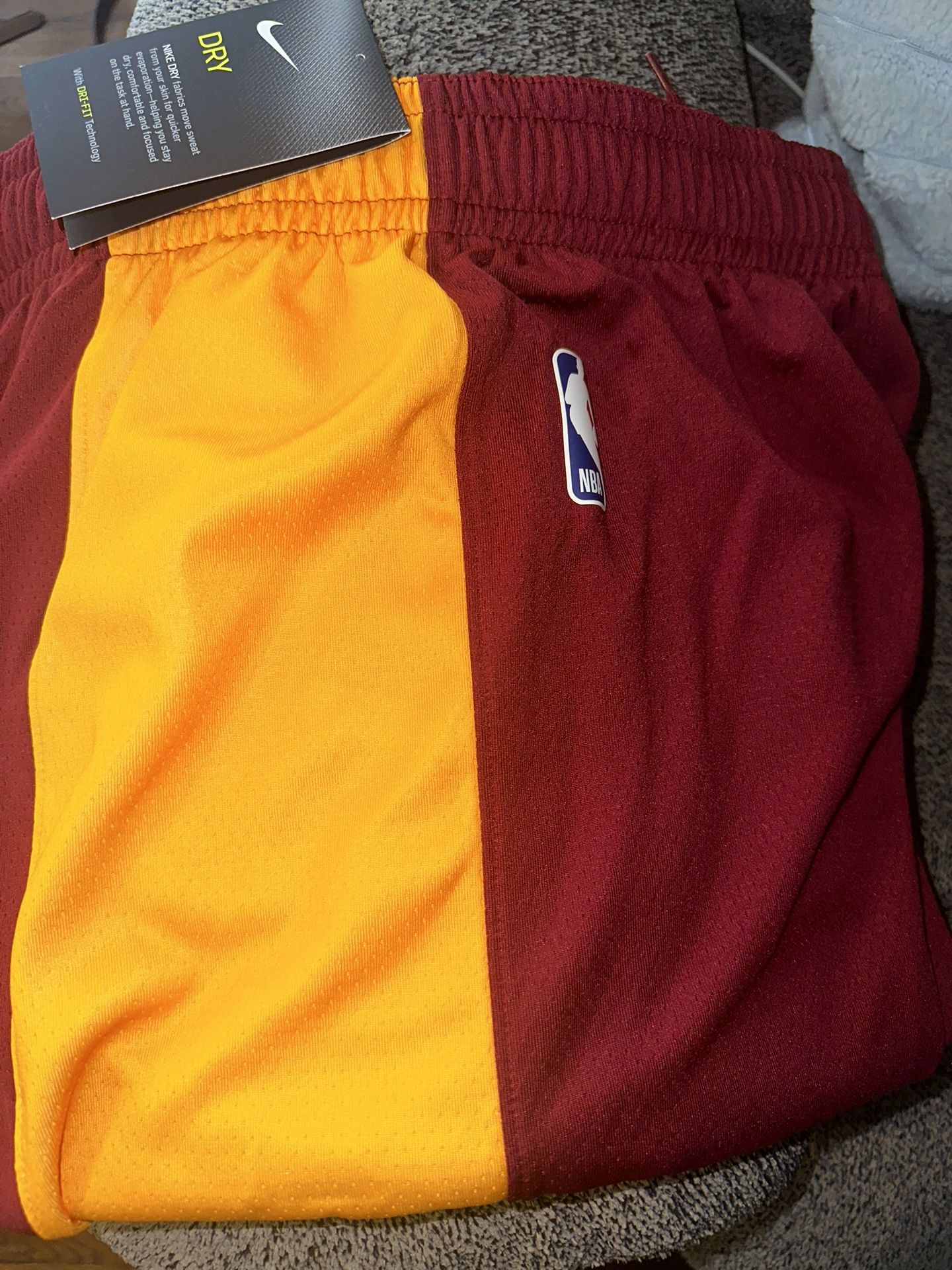 Medium Cavaliers NBA Socks & SHORTS 