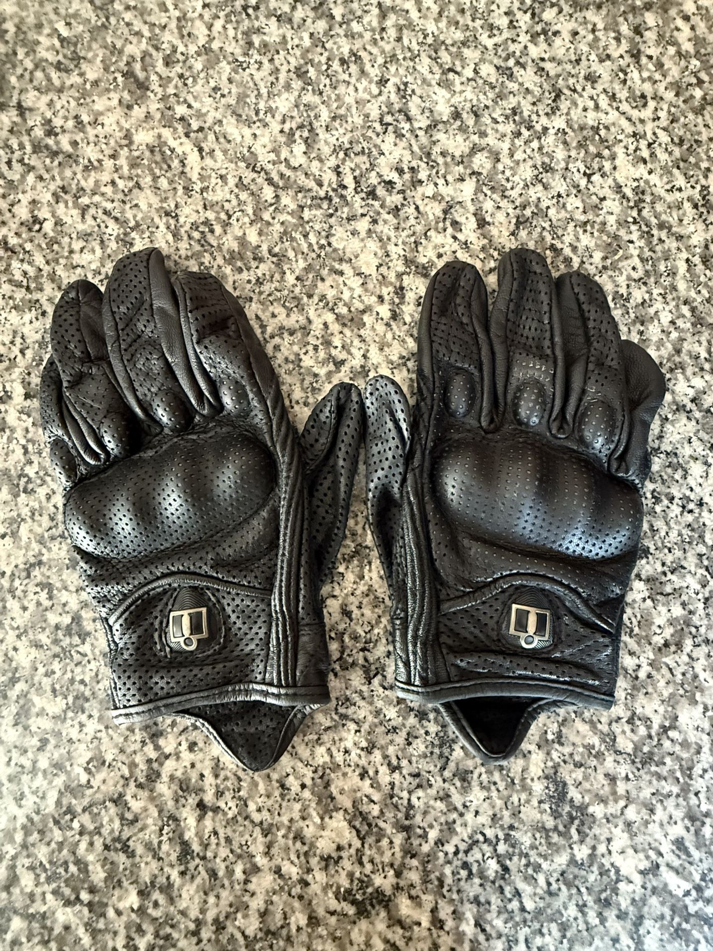 Icon Pursuit Motorcycle Gloves