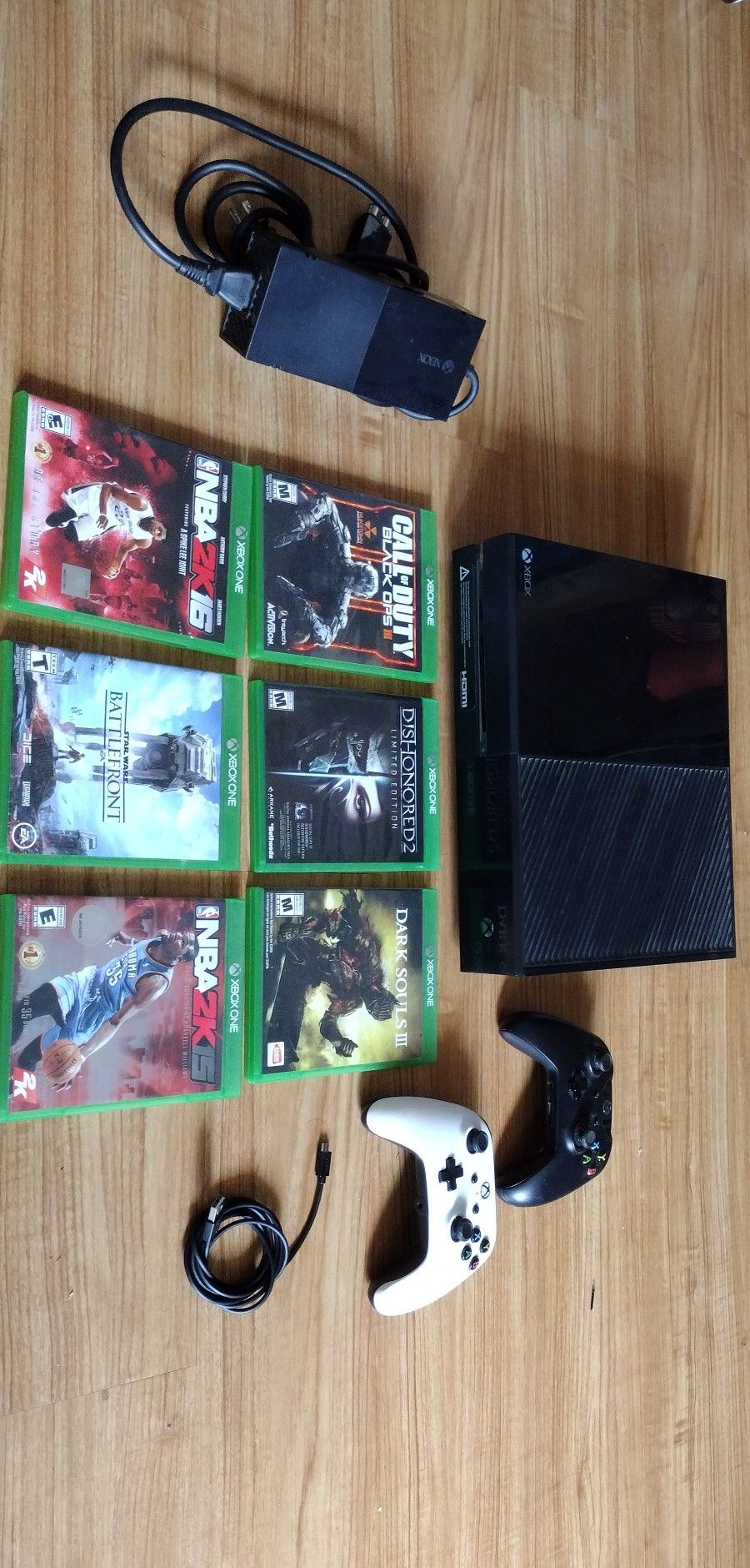 Xbox One With Games And 2 Controllers