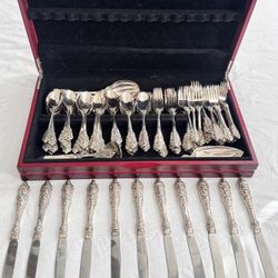 Vintage FB Rogers 90 Piece Stainless Flatware Set Complete With Serving Pieces And Wooden Storage Case