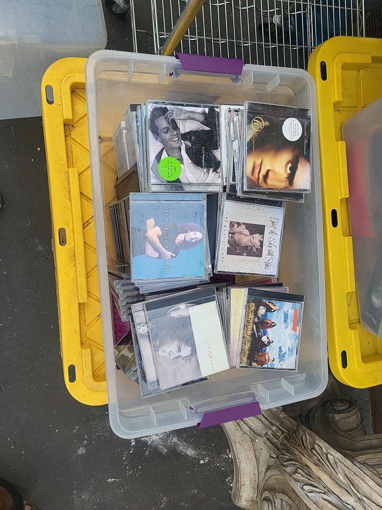 Music CD'S APPROXIMATELY 100+