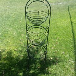 3 TIER FRUIT BASKET. 