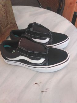 New Wons Vans size 5.5
