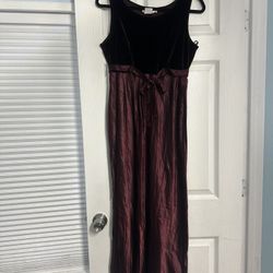Brown dress size 10, never worn, good material quality, pick up near Monterey and Tully SJ Ca 95112 