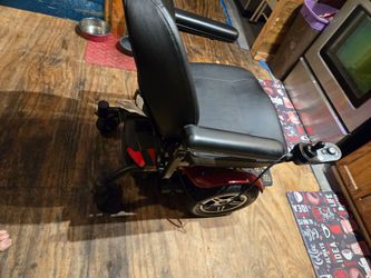 Pride Mobility Jazzy Elite HD.