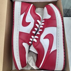 SIZE 8.5 Jordan 1 Low “Gym Red” VNDS
