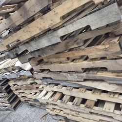 Used Pallets For DIY projects