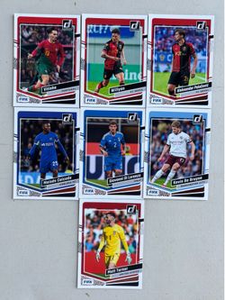 7 FIFA TRADING CARDS