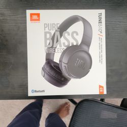 JBL PURE BASS WIRELESS HEADSET 