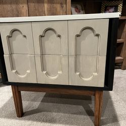 Beautiful Art Deco Night Stands 