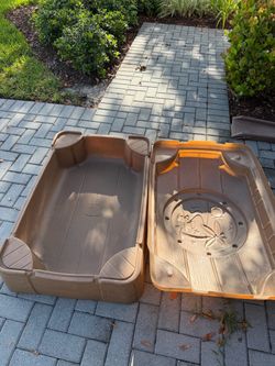 Step2Play Sandbox + two bags of play sand