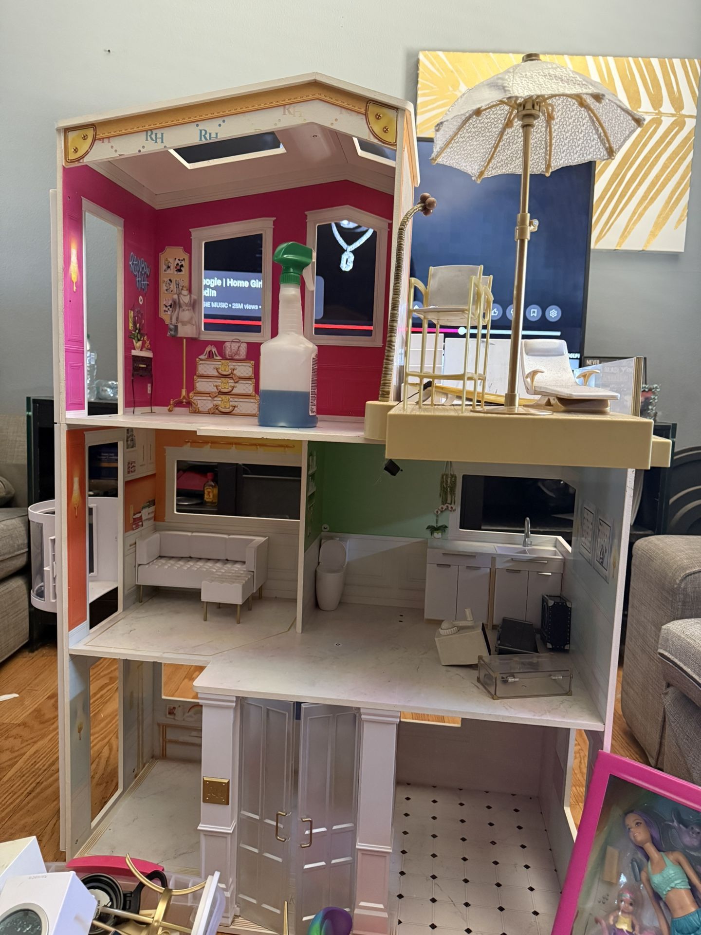 Doll House