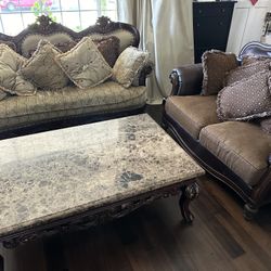 3+2 sofa set with Coffee Table 