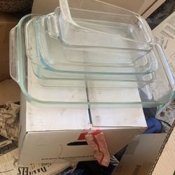 Set Of 6 Pyrex Baking Trays 
