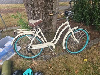 Schwinn fairhaven beach bike
