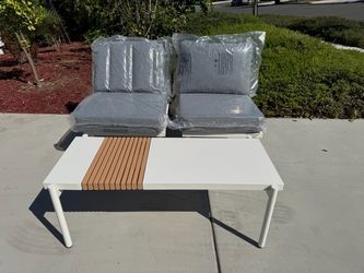 3-piece outdoor white iron chair and table set