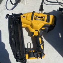 Dewalt Nailer 16