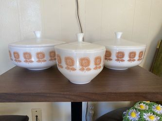 1960s Vintage Covered Dishes & 1 Matching Bowl