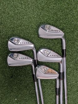 OnOff kuro forged Japanese iron set
