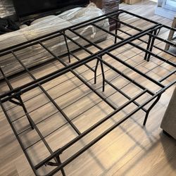 Compact Foldable Twin And Queen Size Bed Frame 