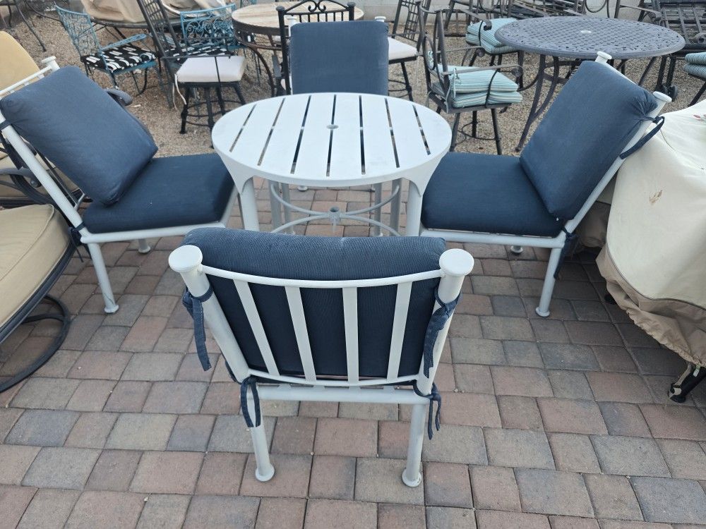 $500 BEAUTIFUL ARIZONA IRON SET 4 BIG CHAIRS AND TABLE WITH SUNBRELLA CUSHIONS