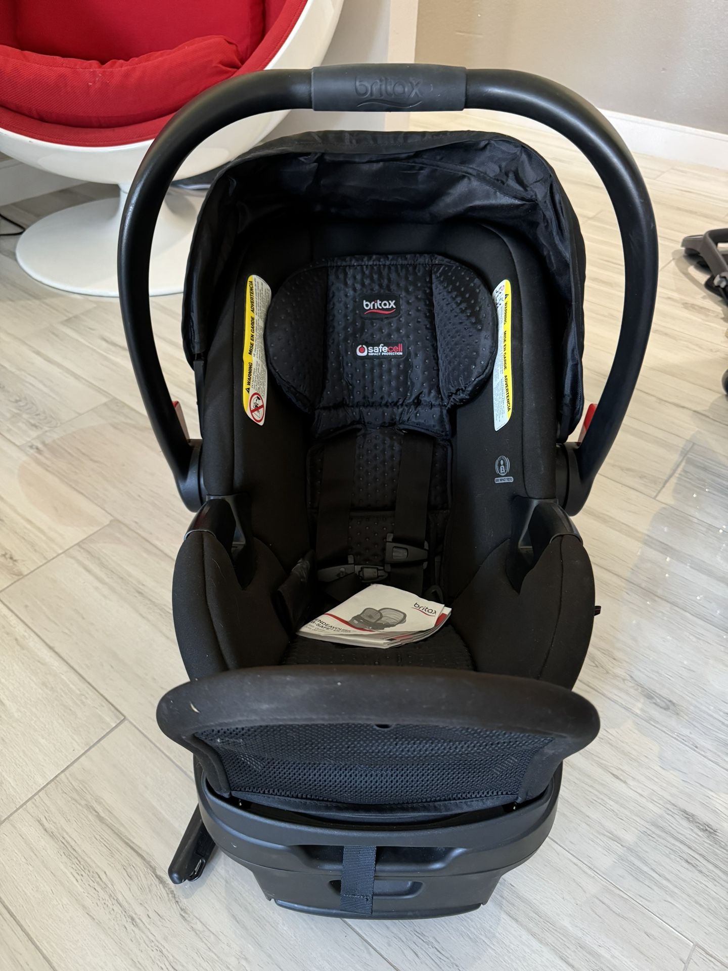 BRITAX B Safe Endeavours Infant Car Seat Rear Facing to 35