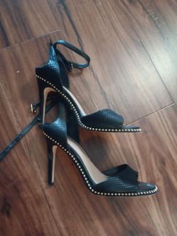 BCBG Black Sexy Strappy Sandals Sz. 8 $20