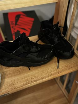 Size 3 Yr Nike Huaraches 