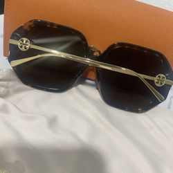 Tory burch