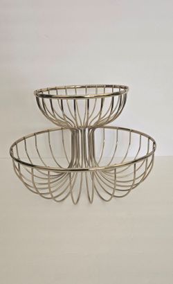 ✨️STUNNING✨️2 Tier Fruit Basket,🫐🍎🍊🍌 Iron Round Golden Nordic, Household Snack Storage Tray, Ideal for Party Desktop, Non Slip and Durably.