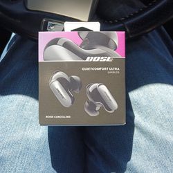 *New Sealed* Bose Quietcomfort Ultra Earbuds 