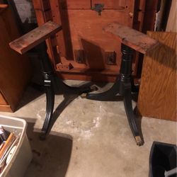 Free!!! Black Pedestal dining table $0
