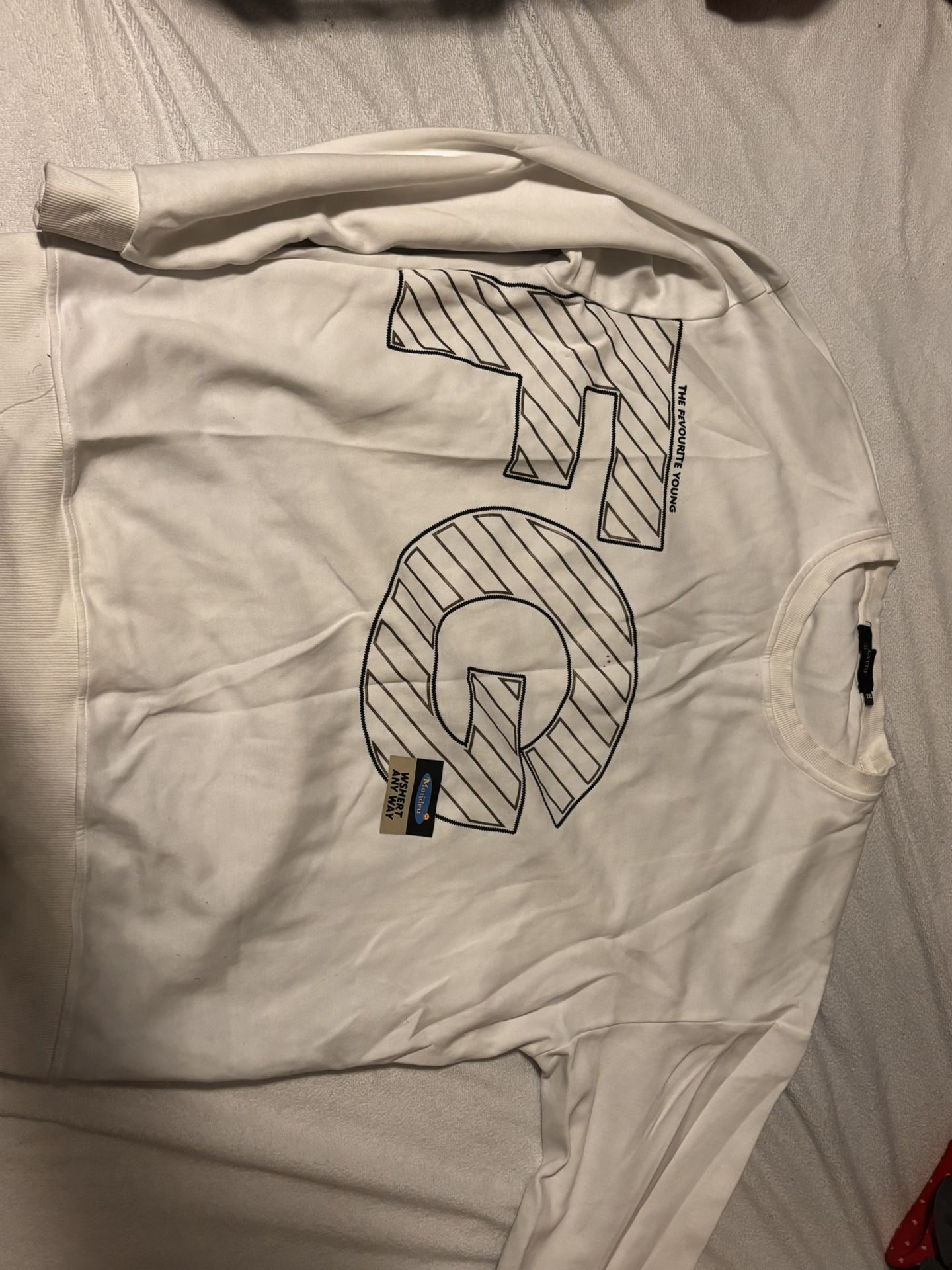 2 sweatshirts