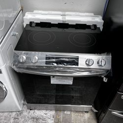 SAMSUNG 30” ELECTRIC STOVE