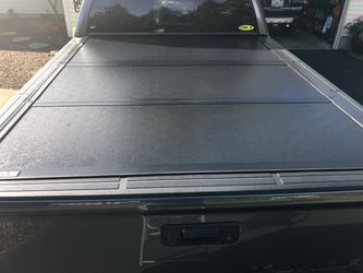 Gator Tri Fold Hard Bed cover for a Gen 2 Toyota Tundra 6 1/2 foot bed