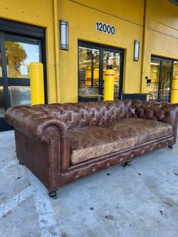RH Kensington Leather Chesterfield Sofa RESTORATION HARDWARE