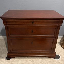 Wood Lateral Filing Cabinet, Locking