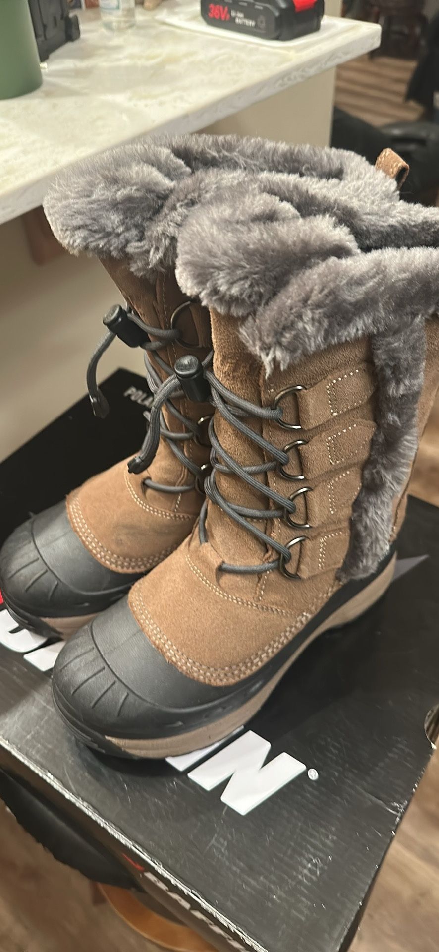 Brand New Baffin Taupe Women’s Winter Boot!! Size 6