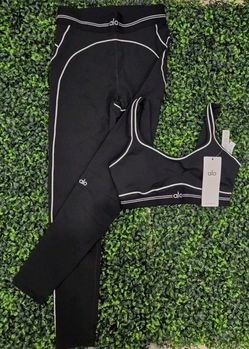 alo womens yoga set