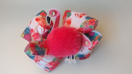 LOVELY BOUTIQUE STYLE BOWS