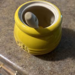 Le Creuset Honey Pot