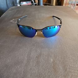 Brand New Oakley, sunglasses/wire tap 2.0.
