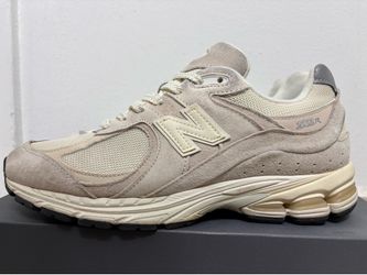 New Balance 200R Beige Size 9