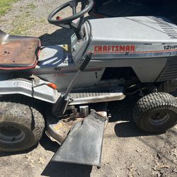 Craftsman Lawn Tractor 