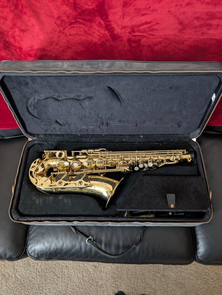 Yamaha YAS-52 Alto Saxophone MADE IN JAPAN